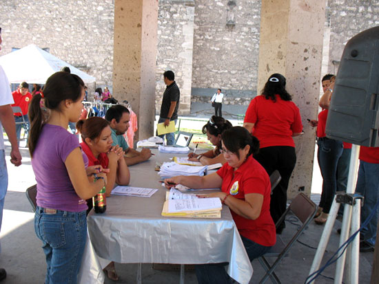 El Instituto Estatal del empleo implementó por segunda ocasión en Monclova el programa “Ponte Guapo”