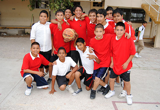 Inauguró el alcalde el Primer Torneo de Baloncesto en la Secundaria Federal No. 1