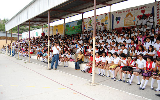 Inauguró el alcalde el Primer Torneo de Baloncesto en la Secundaria Federal No. 1