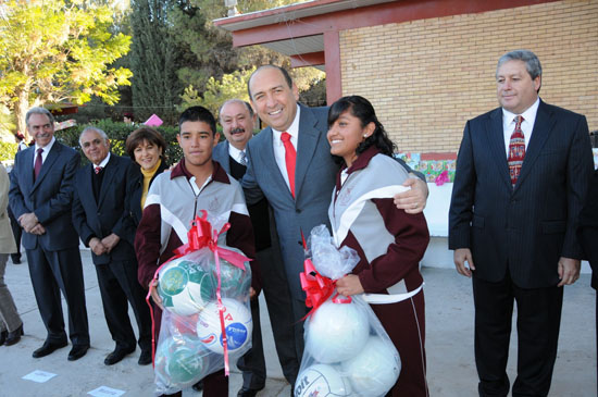 Este año iniciará en Coahuila un gran programa de infraestructura educativa: Rubén Moreira Valdez