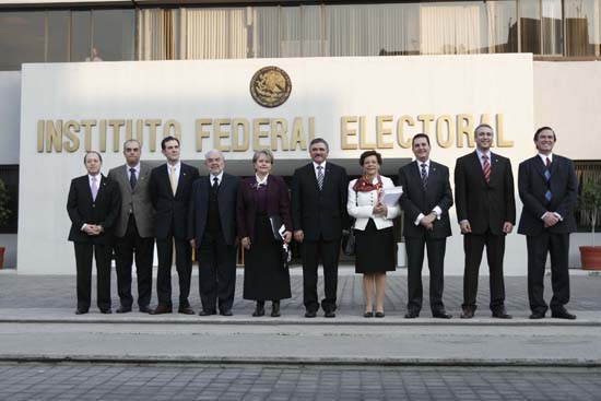 Rinden protesta nuevos consejeros electorales del Instituto Federal Electoral