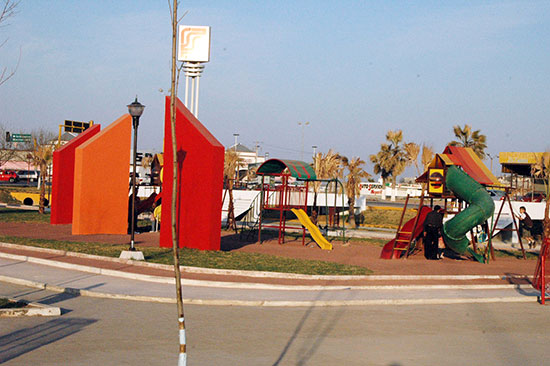 Al servicio de la gente la Gran Plaza de Frontera