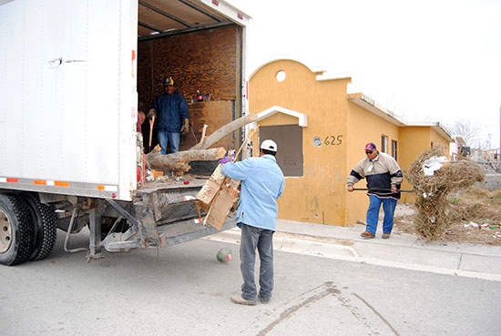 Recolectan 6 toneladas de basura en el Fraccionamiento Noblasi Sector I en campaña de limpieza y descacharrización