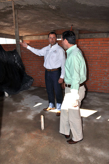 Supervisa alcalde avance de obras en construcción por diversos puntos de la ciudad