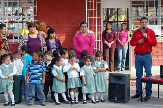 Visita Antonio Nerio jardín de niños Miguel Hidalgo