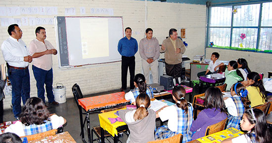 Alcalde presidió el Lunes Cívico en la escuela primaria Coahuila