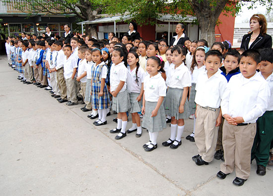 Alcalde presidió el Lunes Cívico en la escuela primaria Coahuila