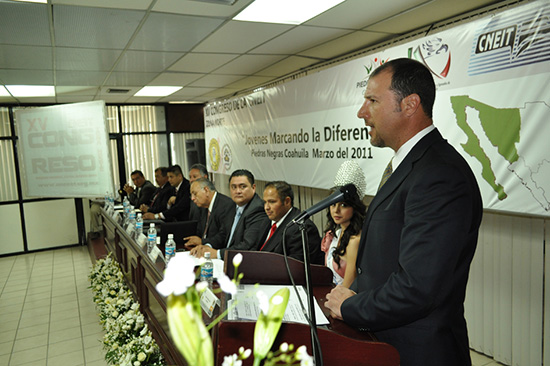 Ofrece alcalde Oscar López bienvenida a jóvenes estudiantes de 32 institutos tecnológicos