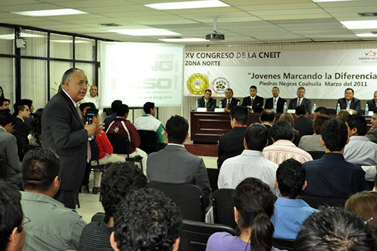 Ofrece alcalde Oscar López bienvenida a jóvenes estudiantes de 32 institutos tecnológicos