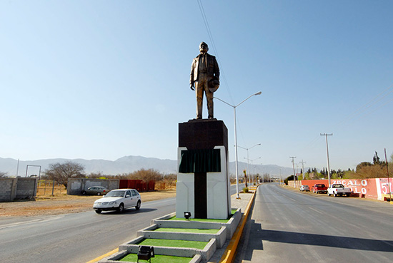 Preside el gobernador Jorge Torres López homenaje al ex mandatario coahuilense Eulalio Gutiérrez Treviño