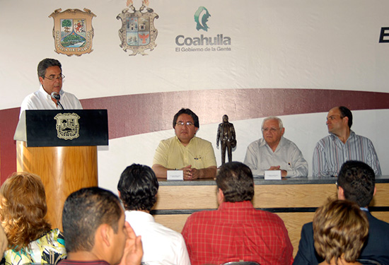 Preside el gobernador Jorge Torres López homenaje al ex mandatario coahuilense Eulalio Gutiérrez Treviño