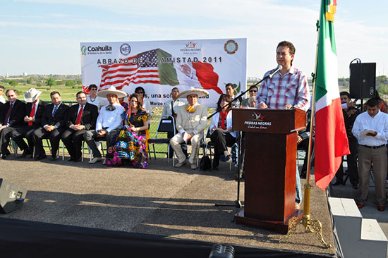 Reafirma alcalde de Piedras Negras compromiso de colaboración y respeto con comunidad de Eagle Pass