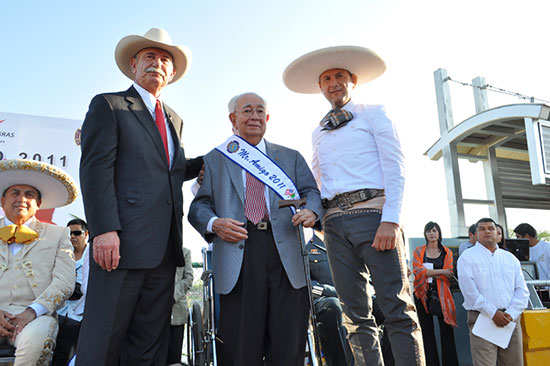 Reafirma alcalde de Piedras Negras compromiso de colaboración y respeto con comunidad de Eagle Pass