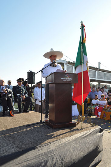 Reafirma alcalde de Piedras Negras compromiso de colaboración y respeto con comunidad de Eagle Pass