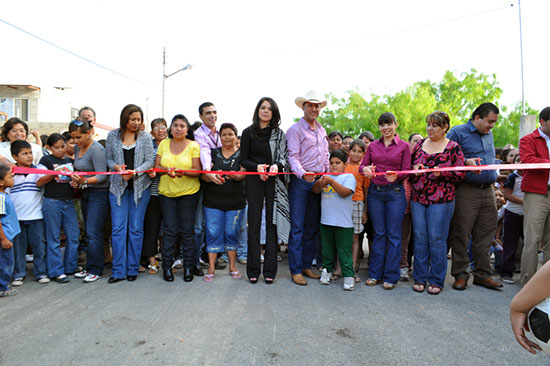 Se incorporan al desarrollo calles de dos colonias con obras de pavimentación