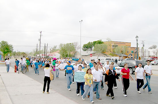 SIMAS Piedras Negras participa en caminata por el cuidado del agua