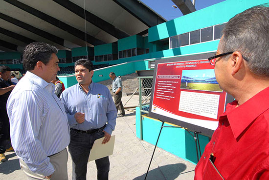 Supervisa el gobernador Jorge Torres López avances del estadio de beisbol “Francisco I. Madero” en Saltillo