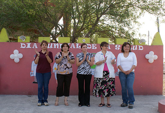 Da inicio Anateresa Villaseñor de Nerio a jornada de la salud