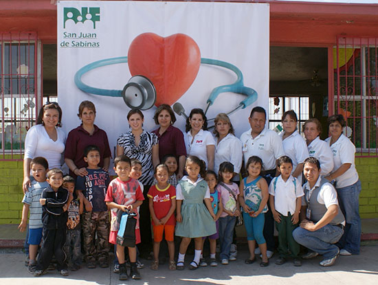 Da inicio Anateresa Villaseñor de Nerio a jornada de la salud