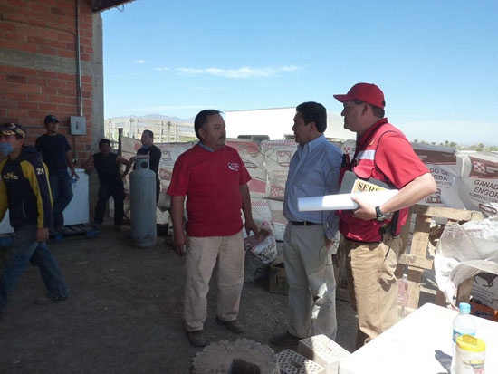 El gobernador Jorge Torres López sobrevoló el área del incendio forestal