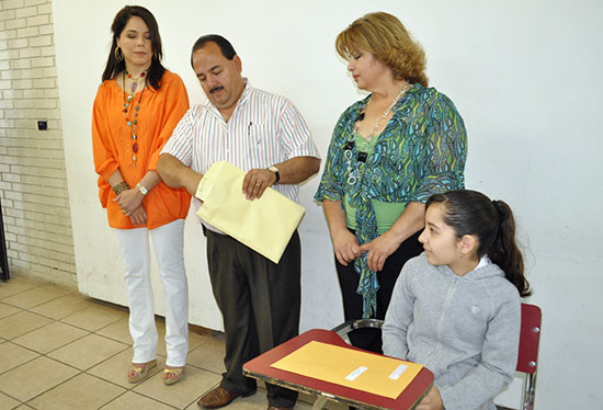 Participa Piedras Negras en concurso académico  “Gobernador por un Día”