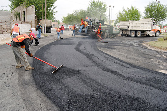 Supervisa el alcalde de Ciudad Acuña recarpeteo y pavimentacion en 9 cuadras de la Ampliación Santa Teresa