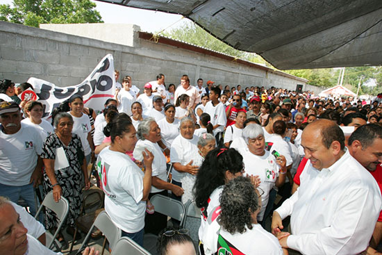 Antención médica las 24 horas en Villa Unión: compromiso de Rubén Moreira