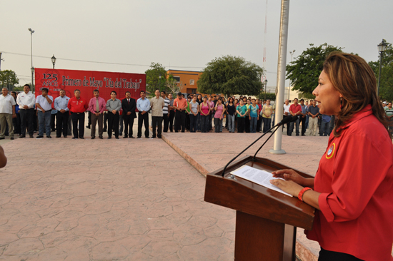 Celebran ceremonia conmemorativa al 125 aniversario del Día del Trabajo