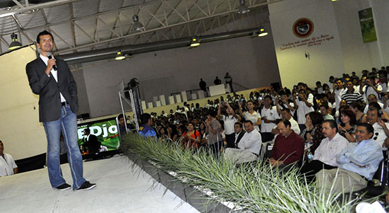 Borgetti mete tres patadas en Piedras Negras