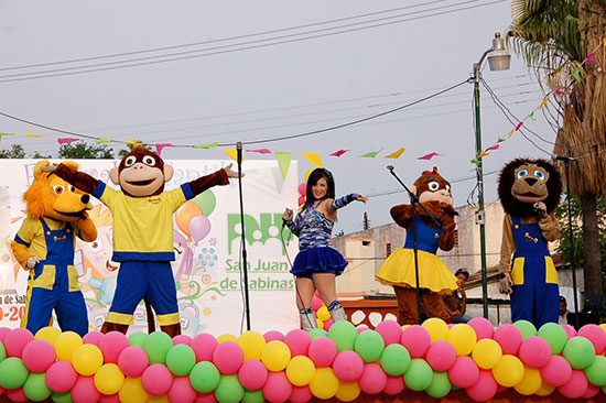 Celebró Antonio Nerio a los niños con magno festival