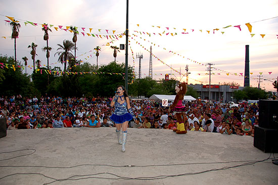 Celebró Antonio Nerio a los niños con magno festival