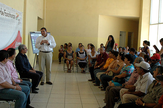 Más escrituras y tarjetas del “Teléfono De la Gente” para la población de Frontera