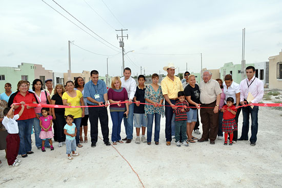 No descansaremos hasta que todo el municipio cuente con los servicios básicos;  compromete López Elizondo