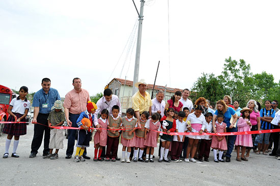 No descansaremos hasta que todo el municipio cuente con los servicios básicos;  compromete López Elizondo