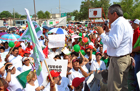 Por un Coahuila mas grande y mejor para todos asiste Cuauhtemoc Arzola a caminata en apoyo a Ruben Moreira