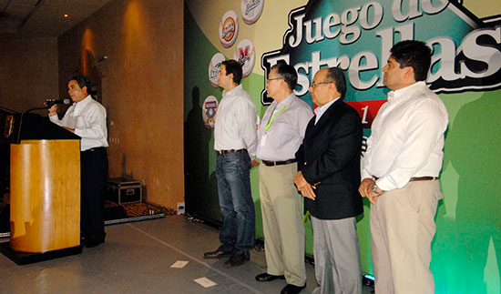 Preside el gobernador Jorge Torres entrega de reconocimientos a lo mejor del beisbol mexicano 2010