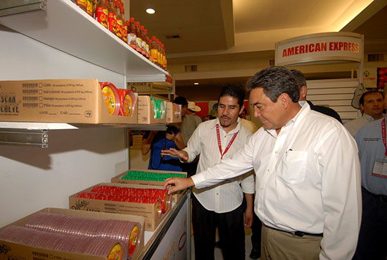 Inaugura el gobernador Jorge Torres Expo PyME Coahuila 2011