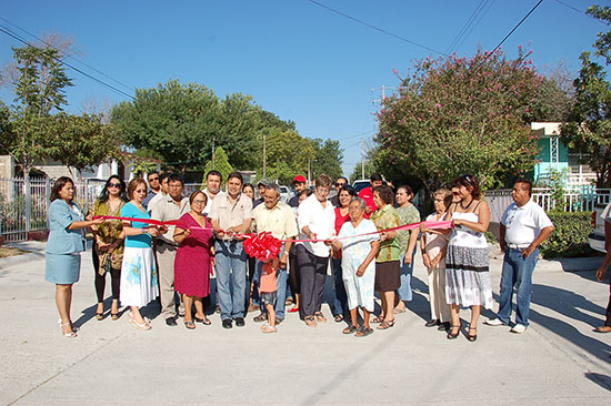 Entrega Antonio Nerio Maltos obra de pavimentación