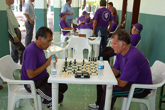 Inauguran Antonio y Anateresa Nerio etapa regional de juegos de adultos mayores