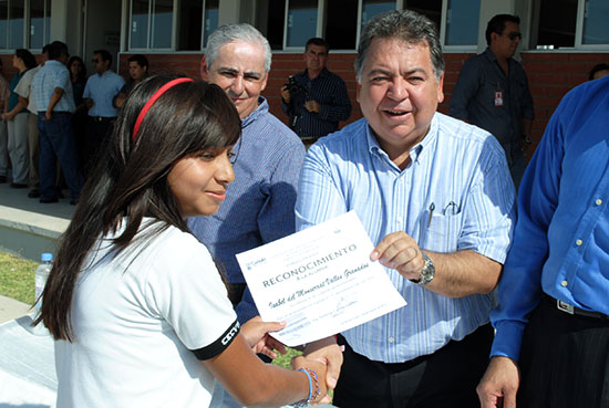 Inicia nuevo ciclo escolar en el CECyTEC Acuña