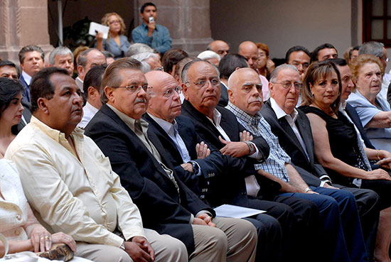 Presenta José Narro Robles conferencia magistral acerca de la educación y la cultura en méxico