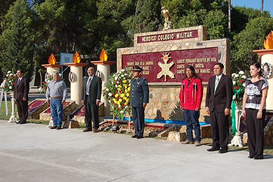 Asiste Antonio Nerio a conmemoración de los Niños Héroes en Múzquiz