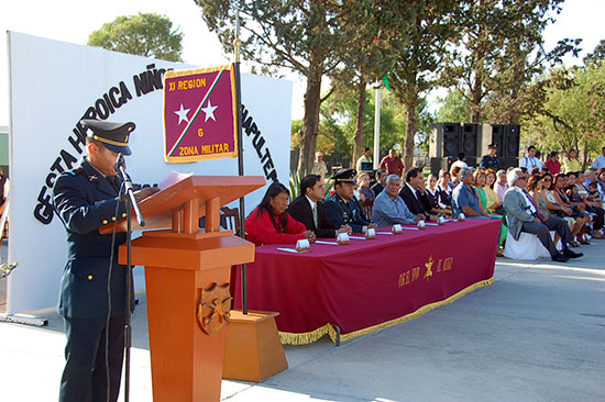 Asiste Antonio Nerio a conmemoración de los Niños Héroes en Múzquiz