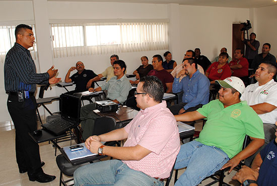 Capacitan a funcionarios municipales en la prevención de delitos