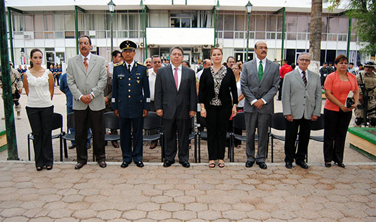 Celebraron ceremonia y desfile conmemorativos al 201  Aniversario del inicio de la Guerra de Independencia