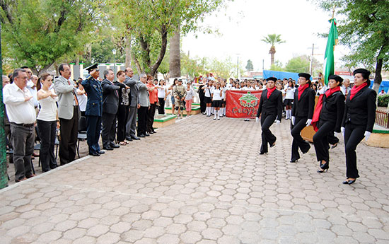 Celebraron ceremonia y desfile conmemorativos al 201  Aniversario del inicio de la Guerra de Independencia