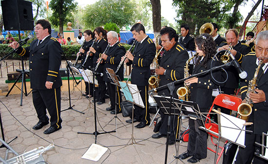 Celebraron ceremonia y desfile conmemorativos al 201  Aniversario del inicio de la Guerra de Independencia