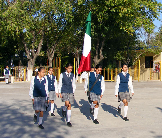 Celebraron el Lunes Cívico en el Colegio América