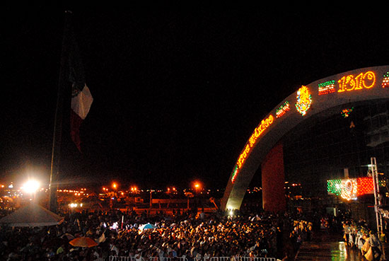 Conmemoran en Acuña el 201 Aniversario de la Independencia de México