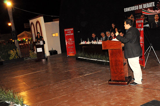 Debaten jóvenes por la Independencia de México